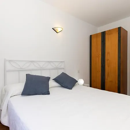 Acogedor Apartamento En Calan Bosch - A1 *